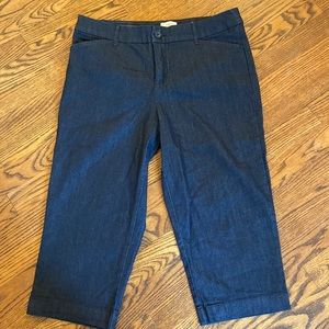 St John’s Bay Crop jeans size 10. Great condition!